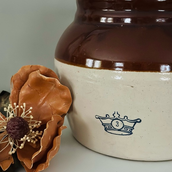 Vintage Robinson Ransbottom baked bean crock pot - Picture 4 of 15